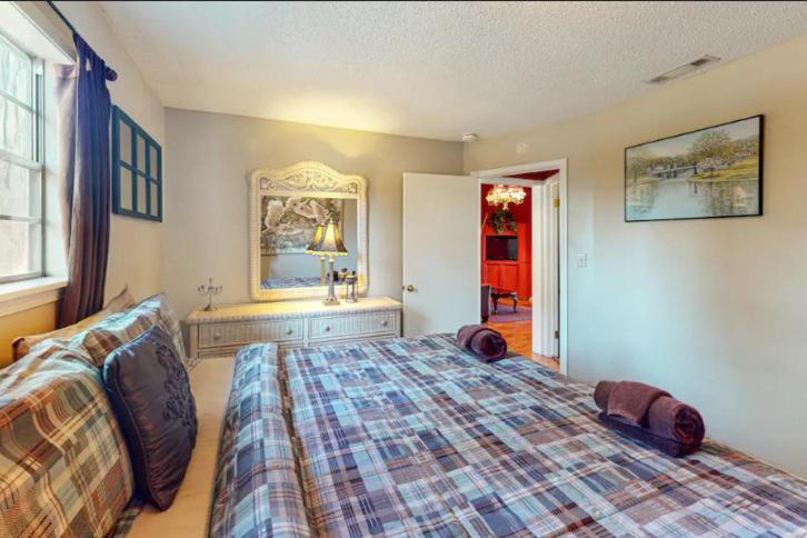 The Grand Suite - Tradewinds Eureka Springs Bagian luar foto